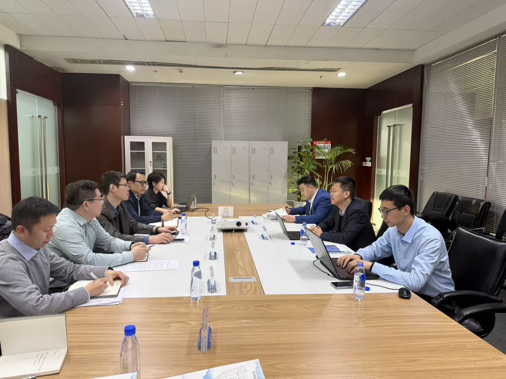 4.1走访中心生态城照片.jpg 4.1走访中心生态城照片.jpg